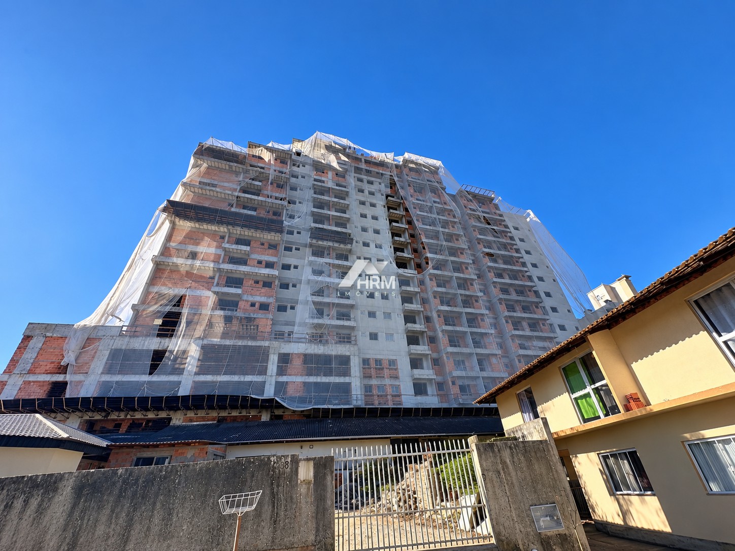 Lofts em Andar Alto com Vista Livre para a Natureza - Camboriú-SC.