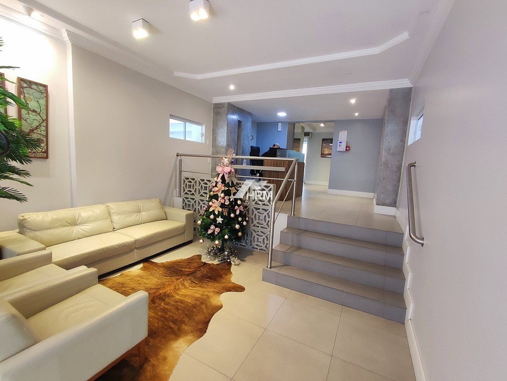 Apartamento de 2 quartos, sendo 1 suíte. Centro, Balneário Camboriú.