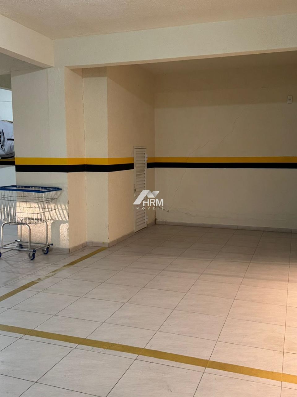 Apartamento Mobiliado, com 02 Quartos, Sendo 01 Suíte. Centro, Itapema.