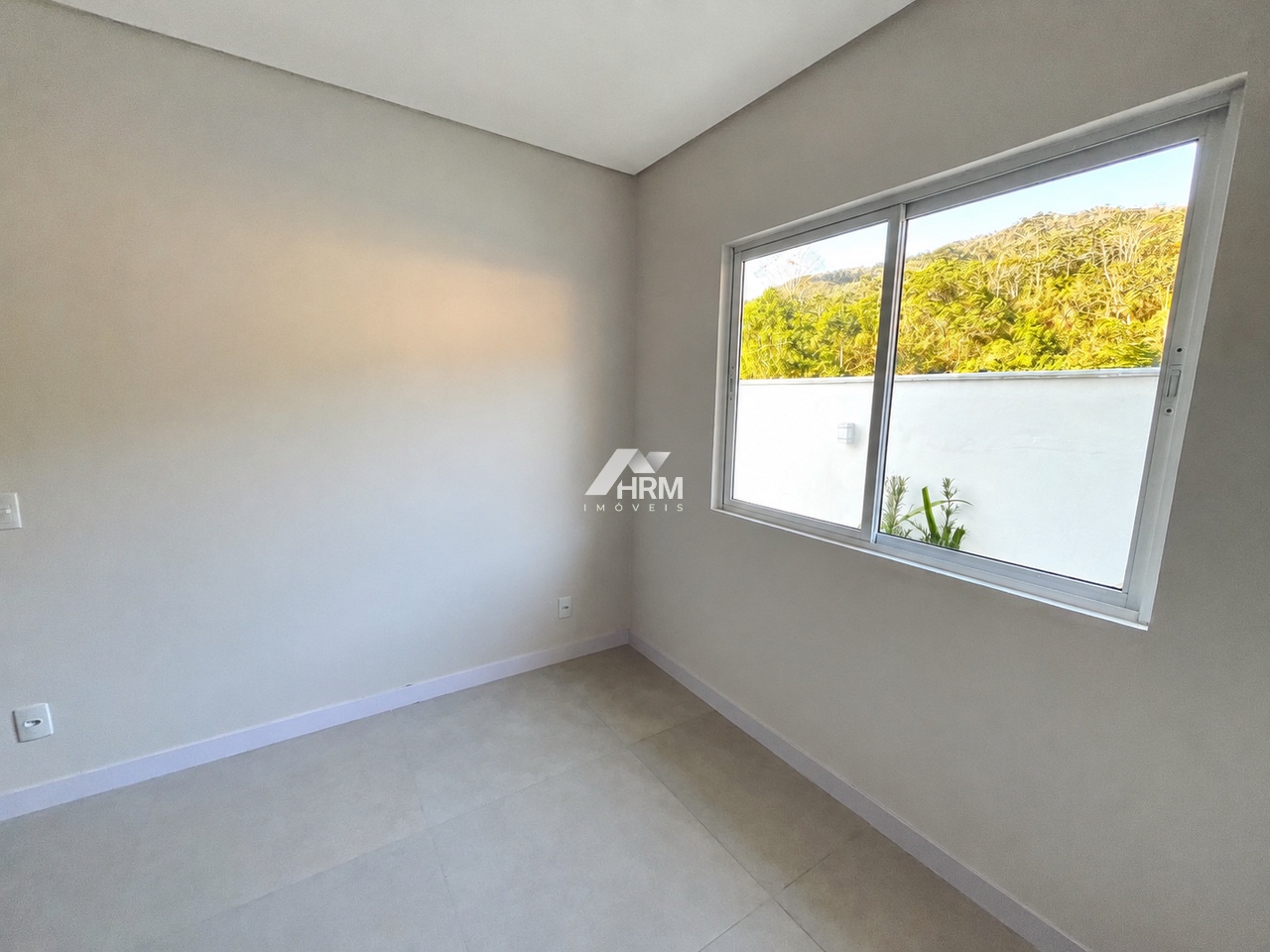 CASA TÉRREA NA PLANTA, COM 3 DORMITÓRIOS NO RIO PEQUENO