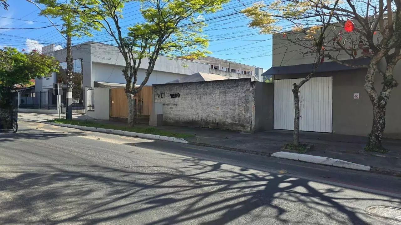 Terreno a venda em Balneário Camboriú
