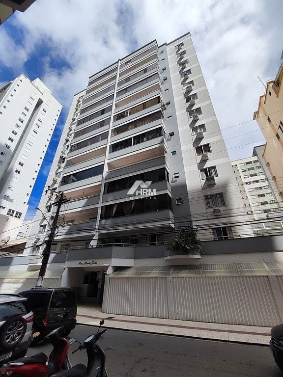 Apartamento de 2 quartos, sendo 1 suíte. Centro, Balneário Camboriú.