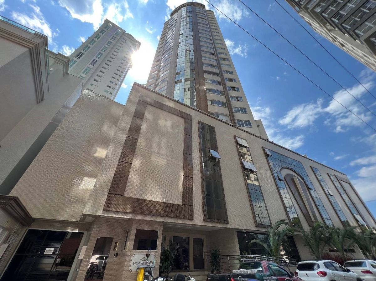 Apartamento com 3 quartos, centro - Balneário Camboriú