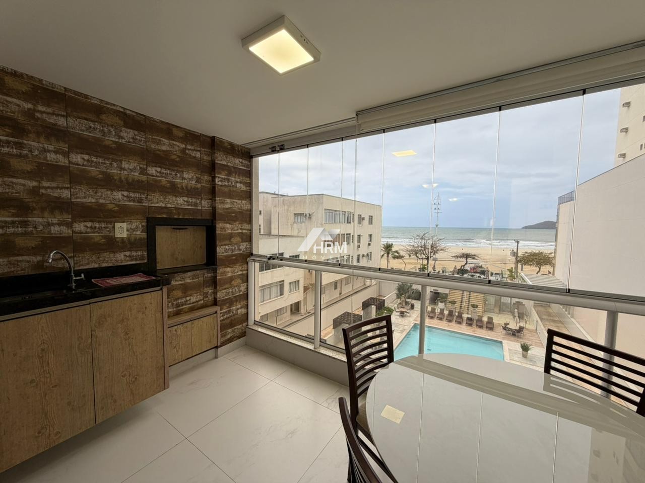 Apartamento Frente Mar Mobiliado 201m² privativos
