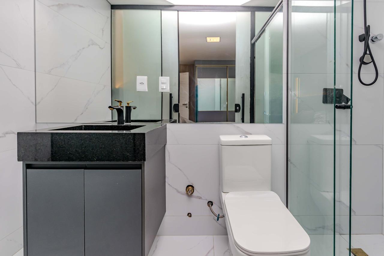 Apartamento frente mar com 4 suítes em Balneário Camboriú.