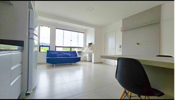 Apartamento com mobília, 02 quartos, sendo 01 suíte em Camboriú. 