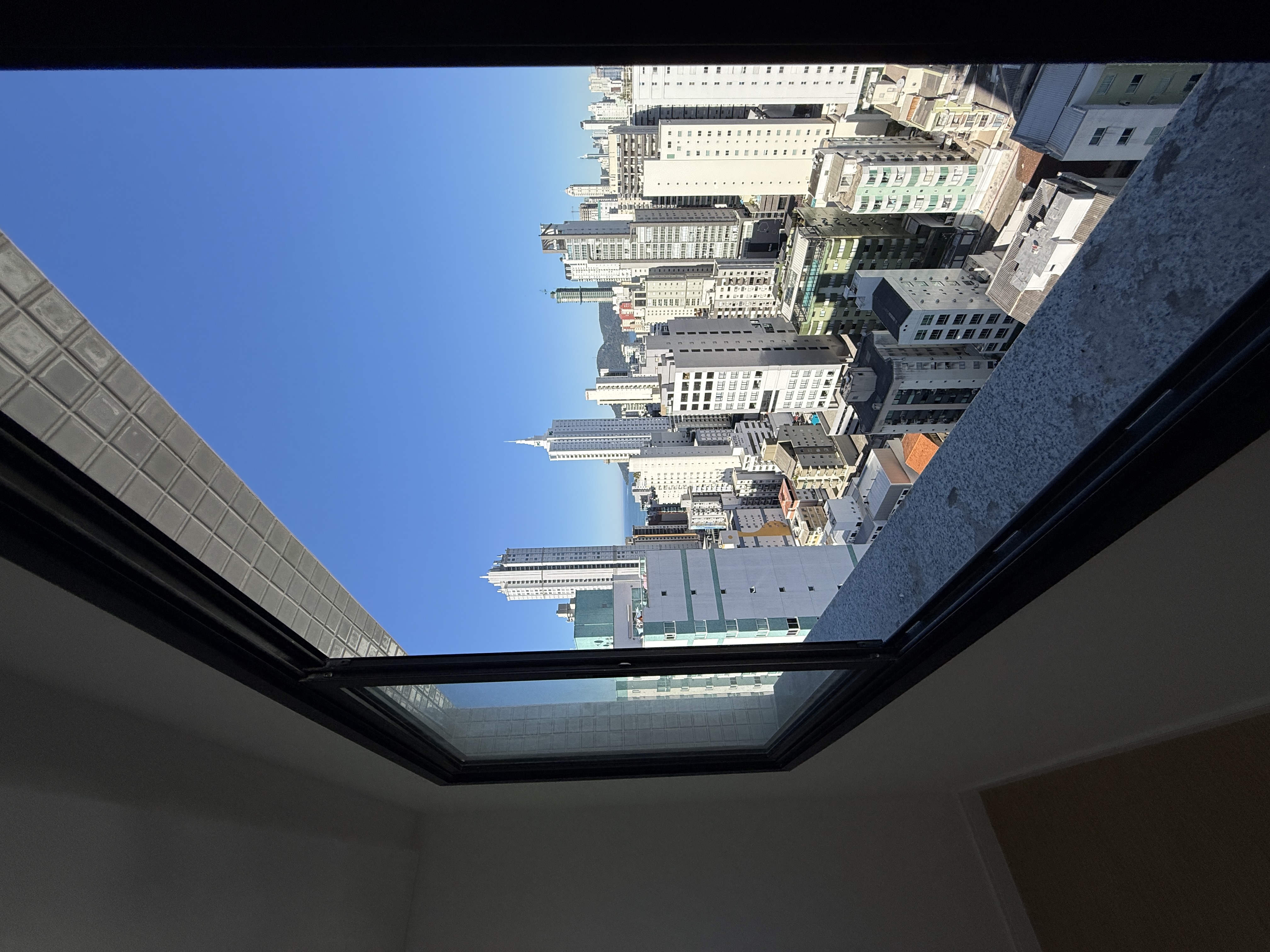 Apartamento com 2 suítes no centro de Balneário Camboriú - SC