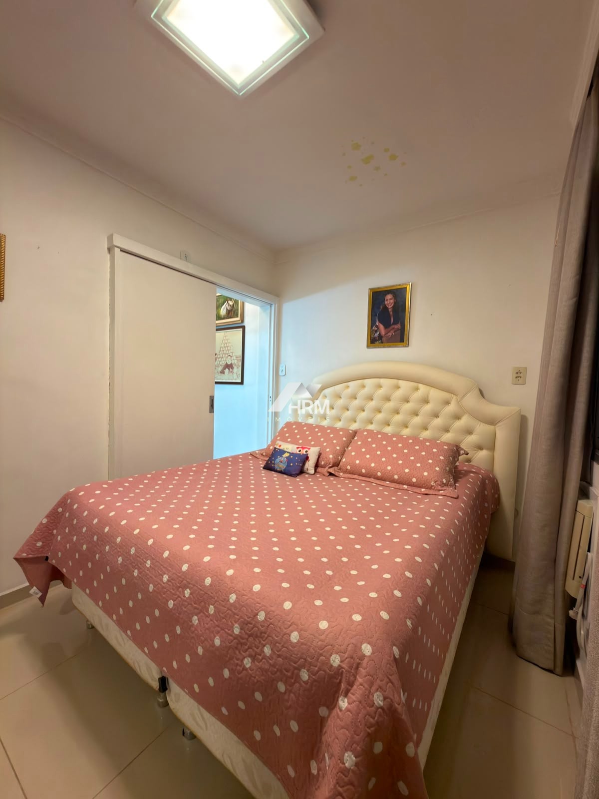 Apartameno À Venda 1 Dormitório Quadra Mar na Av. Brasil Mobiliado Andar Alto e Vaga Rotativa