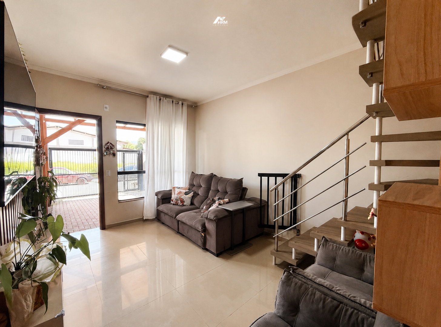 Casa mobiliada com 2 suítes e área gourmet no Rio Pequeno