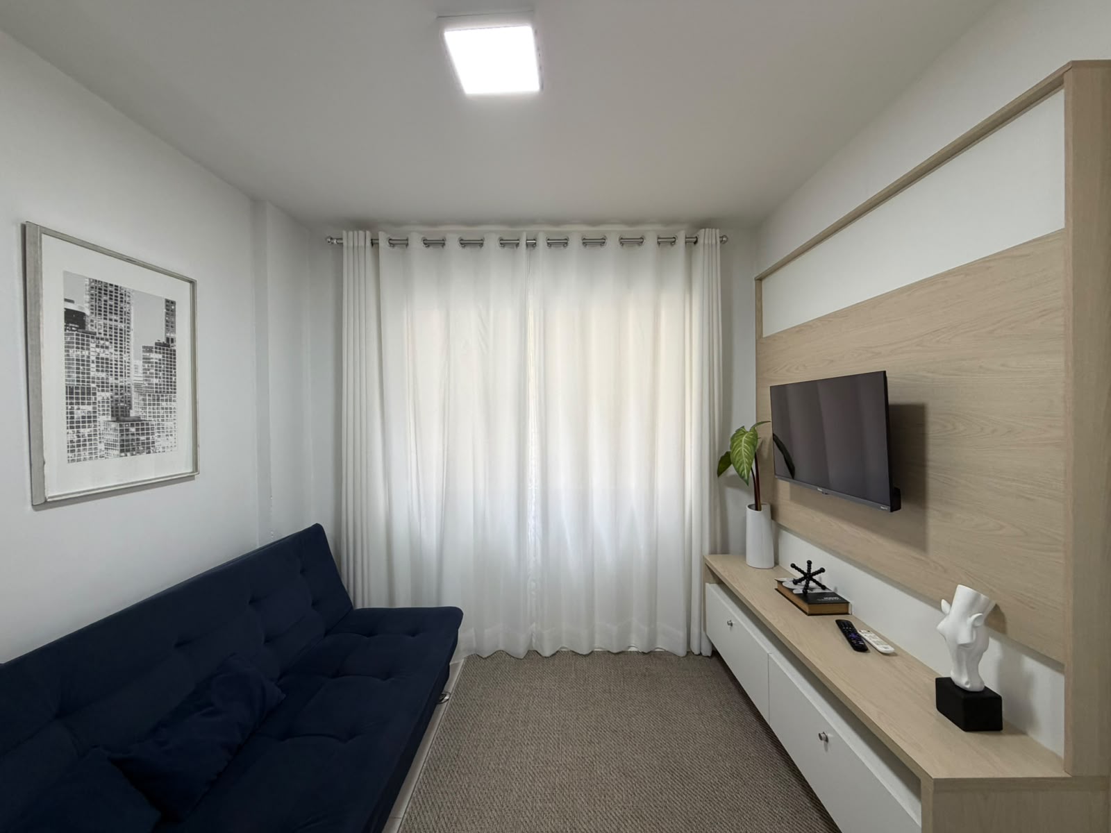 Apartamento com 01 dormitório a 300m do mar de Balneário Camboriú.