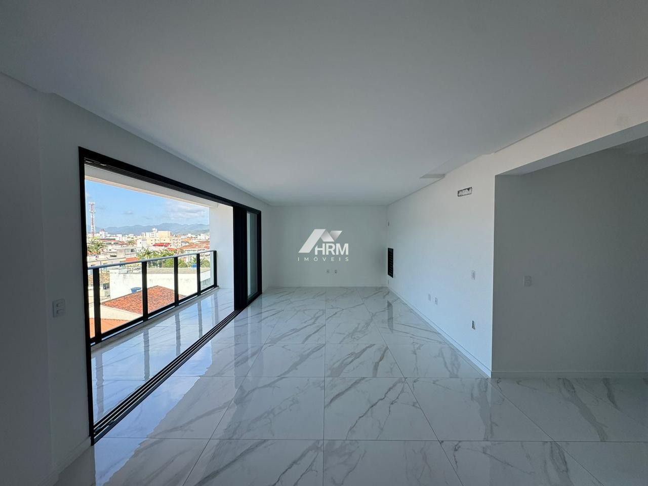 Apartamento com Vista Panorâmica e Mobiliado. Centro, Camboriú.