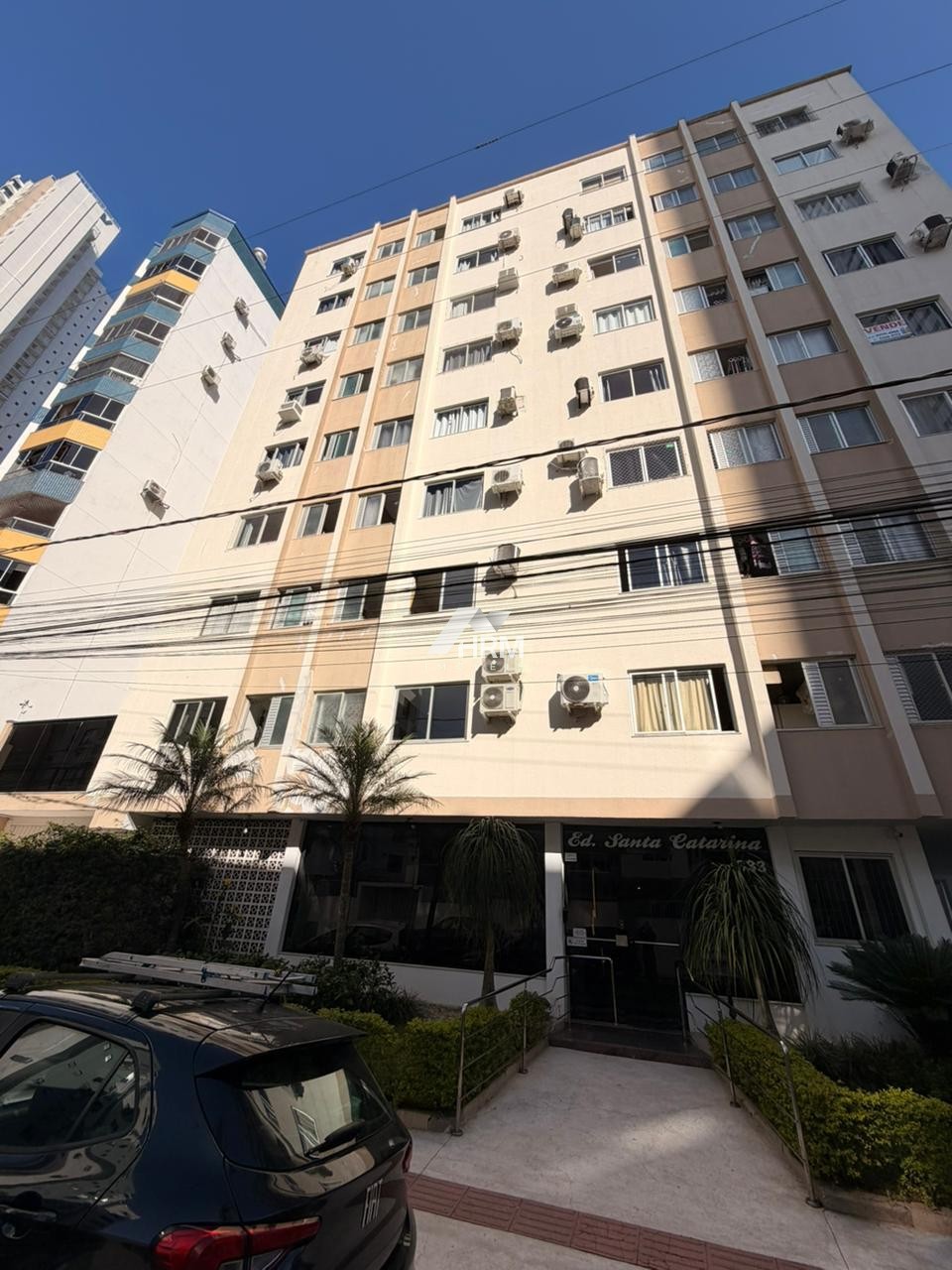 Apartamento de 02 Quartos no centro de Balneário Camboriú