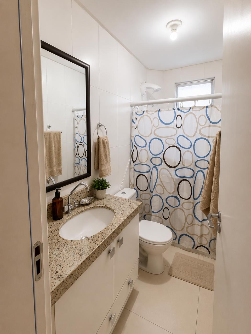 Apartamento com 02 quartos e 02 vagas no Tabuleiro em Camboriú.