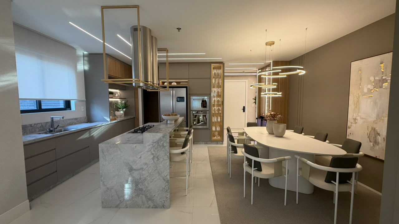 Apartamento Dumond Meia Praia | 4 Suítes na Rua do Russi & Russi
