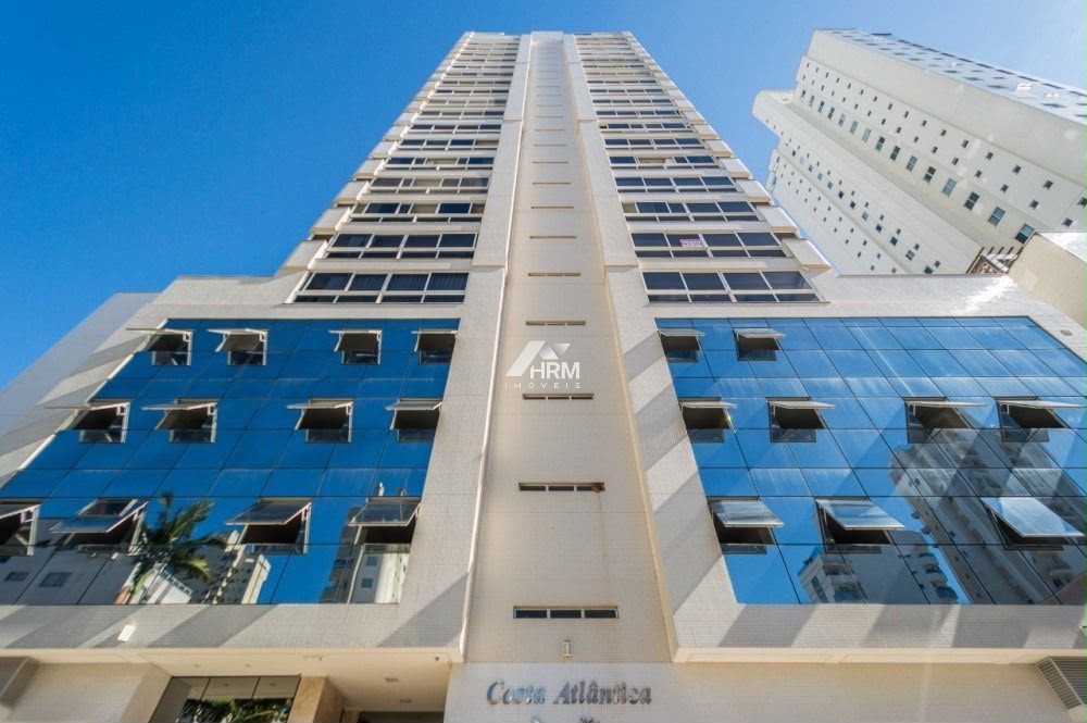 Apartamento de 03 suítes em Balneário Camboriú.