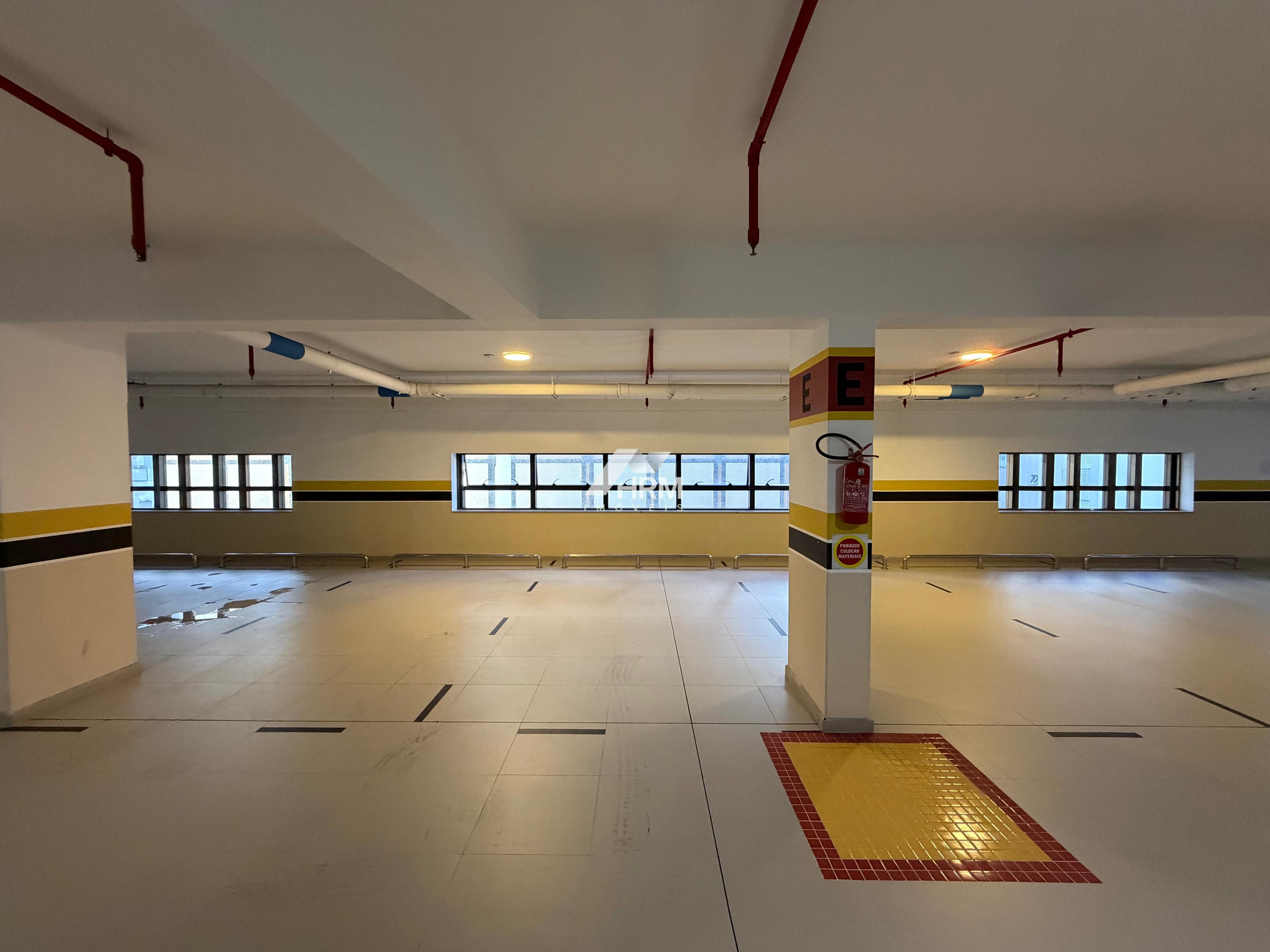 Apartamento totalmente mobiliado, alto padrão, vista mar