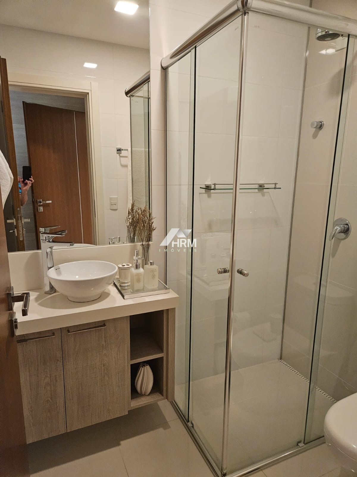 Apartamento Vista Panorâmica e Com Vaga Náutica. Centro, Balneário Camboriú.