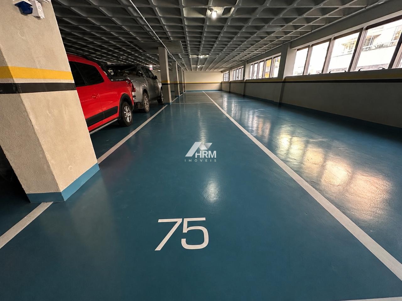 Apartamento com Ótima localização, 04 Suítes e Garagem Privativa no Centro de Balneário Camboriú.