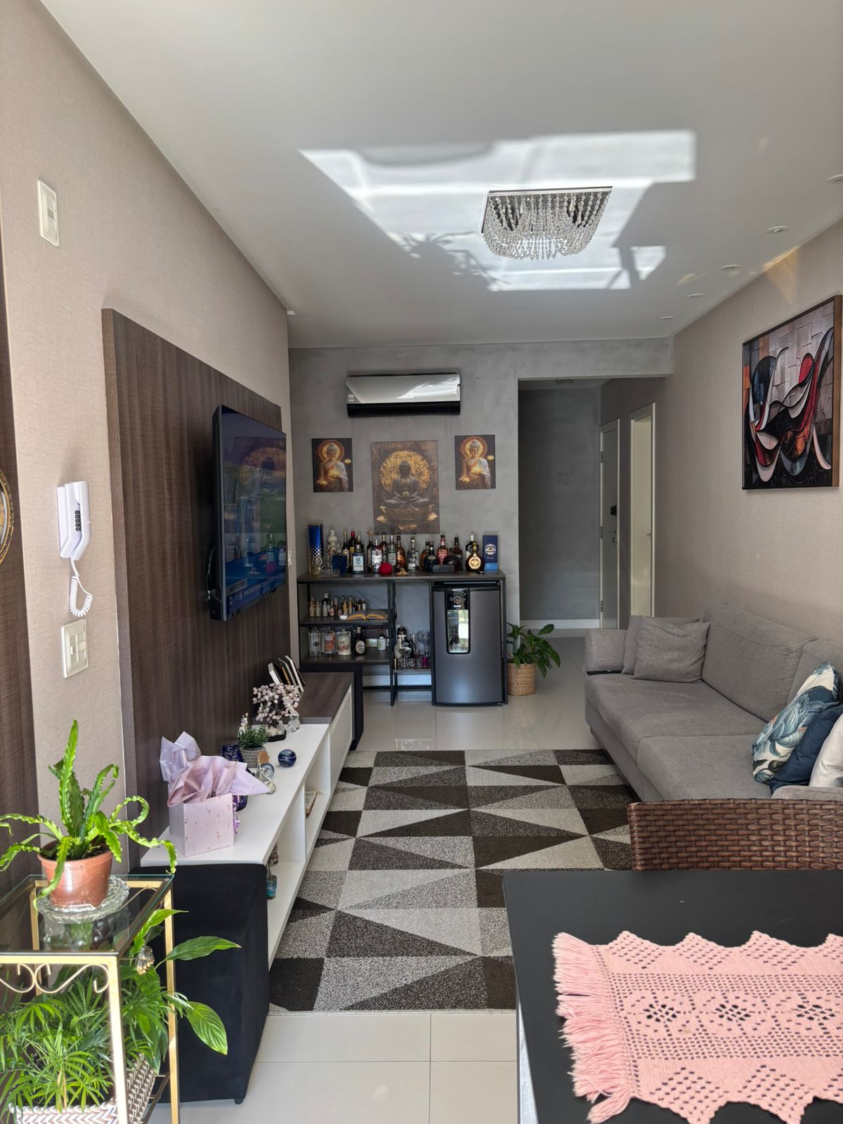 Apartamento com 2 suítes no bairro das nações.