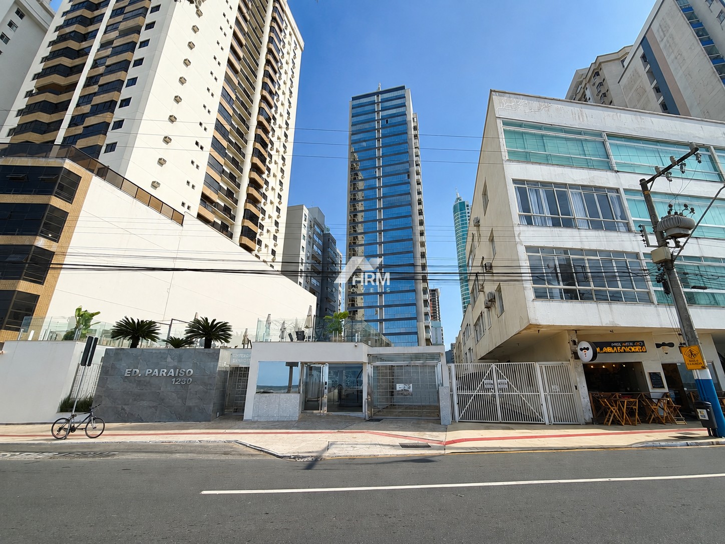 Apartamento Frente Mar Mobiliado 201m² privativos