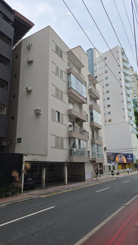 Apartamento de 2 suítes na Barra Sul em Balneário Camboriú.