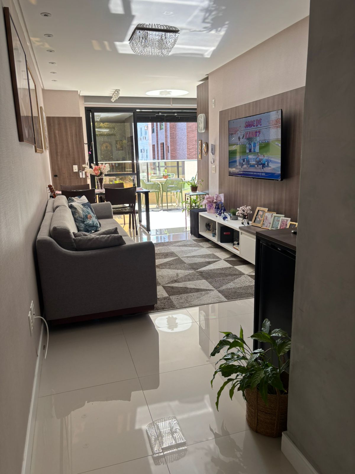Apartamento com 2 suítes no bairro das nações.