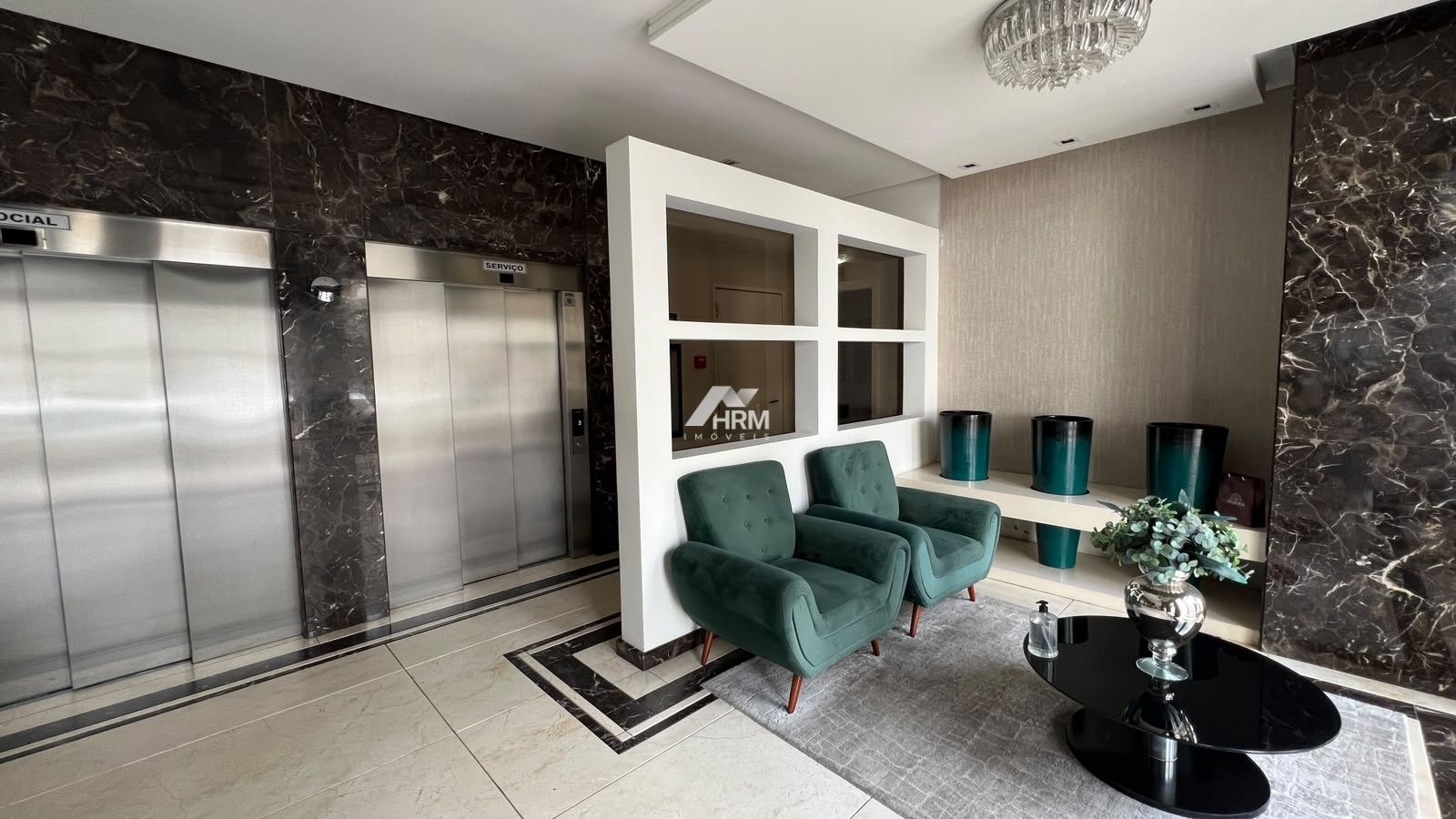 Apartamento mobiliado e com 02 suítes - Centro, Balneário Camboriú.