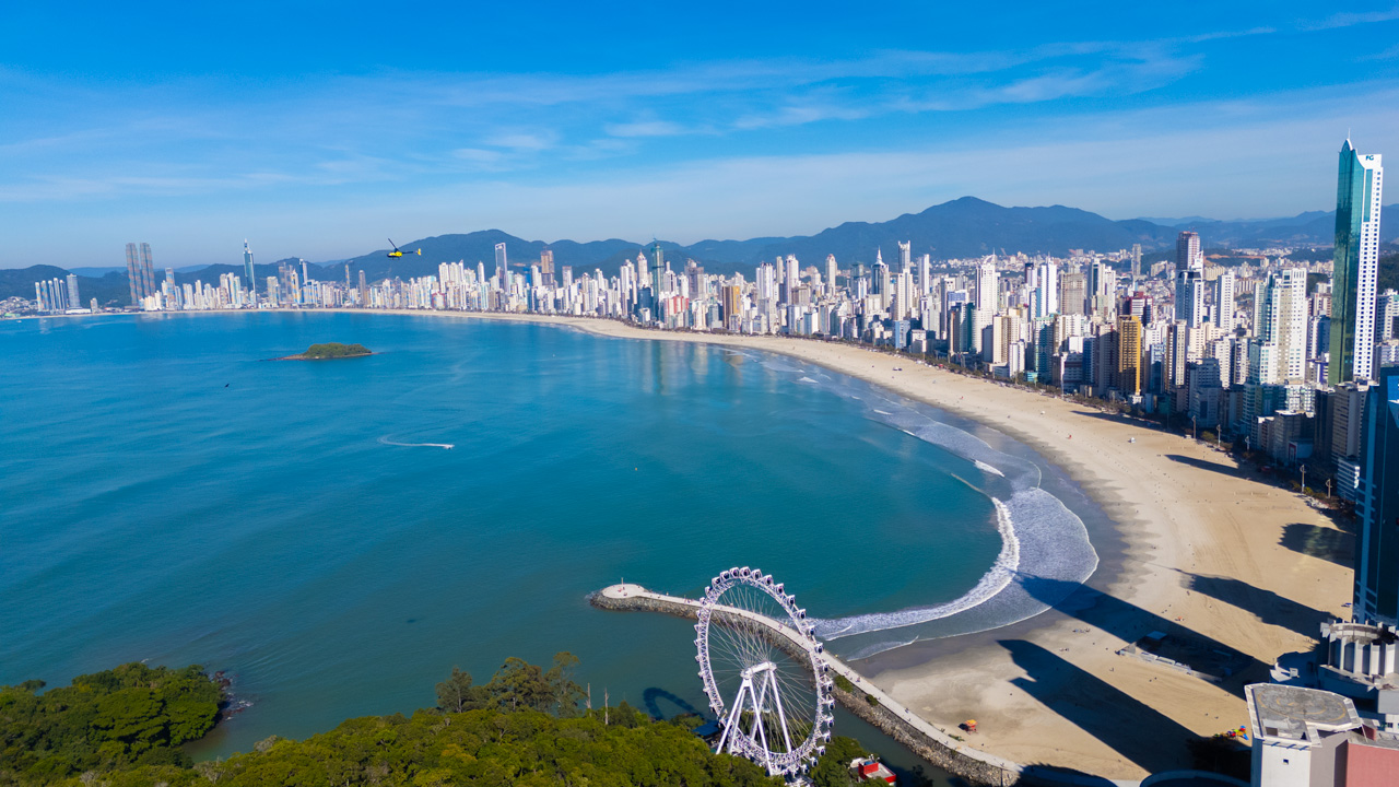 O que fazer em Balneário Camboriú: guia completo para aproveitar a cidade ao máximo